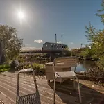 A Hidden Gem - Summer Bliss Near Roundhay Park - Pass The Keys * Leeds (West Yorkshire)