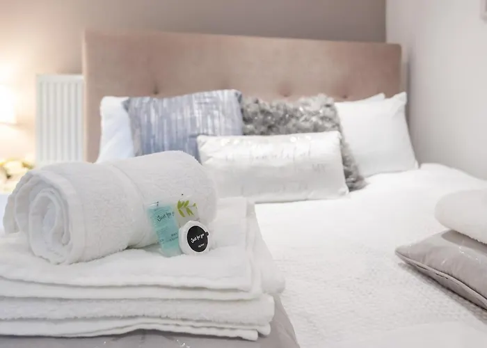 Apartment A Hidden Gem - Summer Bliss Near Roundhay Park - Pass The Keys