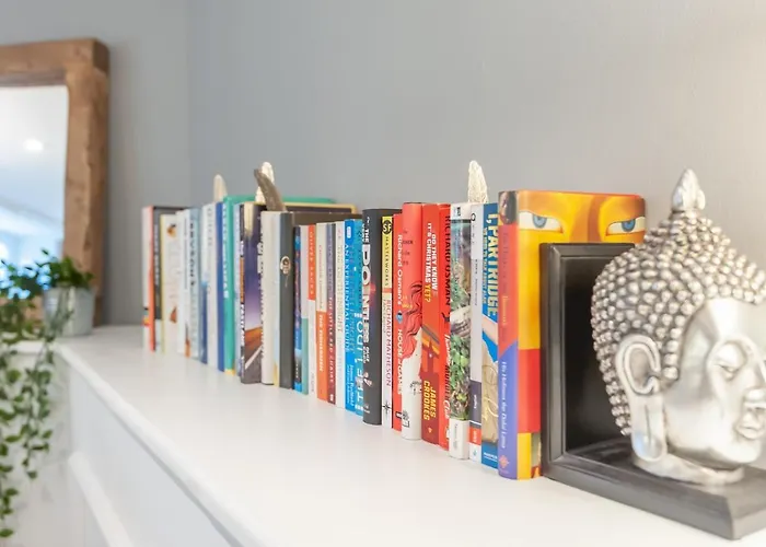 A Hidden Gem - Summer Bliss Near Roundhay Park - Pass The Keys Apartment *