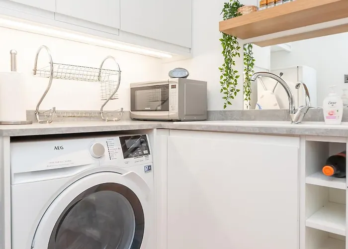 A Hidden Gem - Summer Bliss Near Roundhay Park - Pass The Keys Apartment *