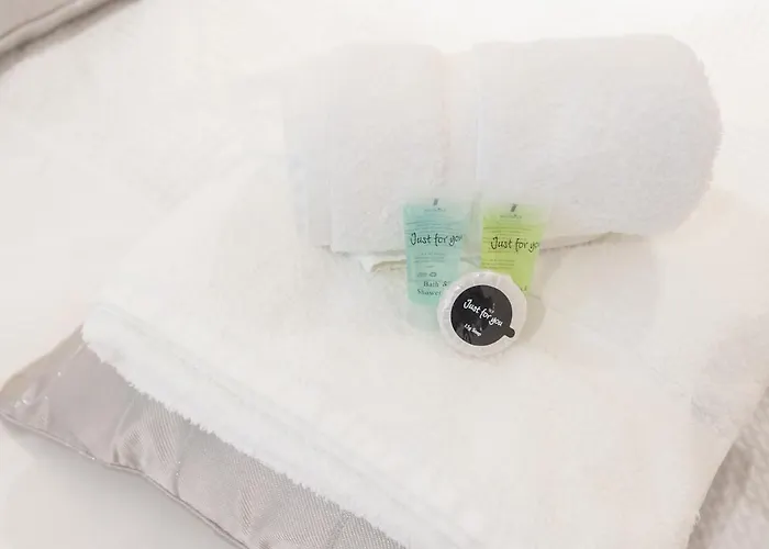 A Hidden Gem - Summer Bliss Near Roundhay Park - Pass The Keys Apartment