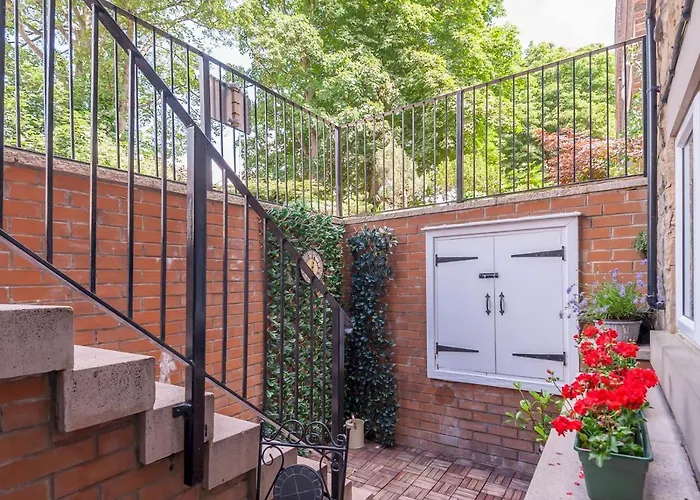 Appartamento A Hidden Gem - Summer Bliss Near Roundhay Park - Pass The Keys Leeds (West Yorkshire)
