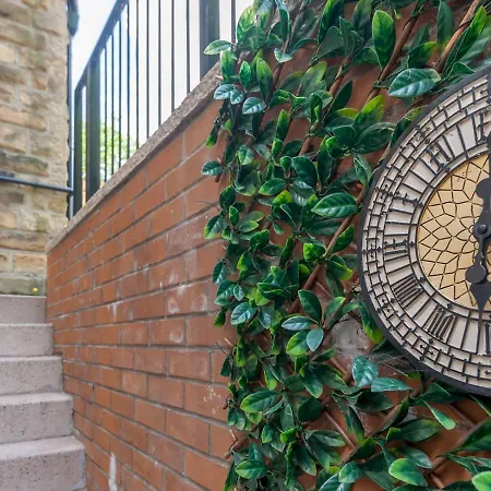 A Hidden Gem - Summer Bliss Near Roundhay Park - Pass The Keys Leeds (West Yorkshire)