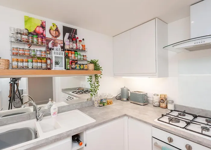 A Hidden Gem - Summer Bliss Near Roundhay Park - Pass The Keys Leeds (West Yorkshire)