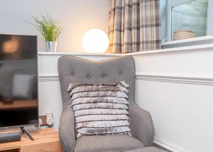 A Hidden Gem - Summer Bliss Near Roundhay Park - Pass The Keys *